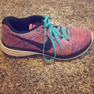 NIKE FLYKNIT LUNAR 3 Shoes